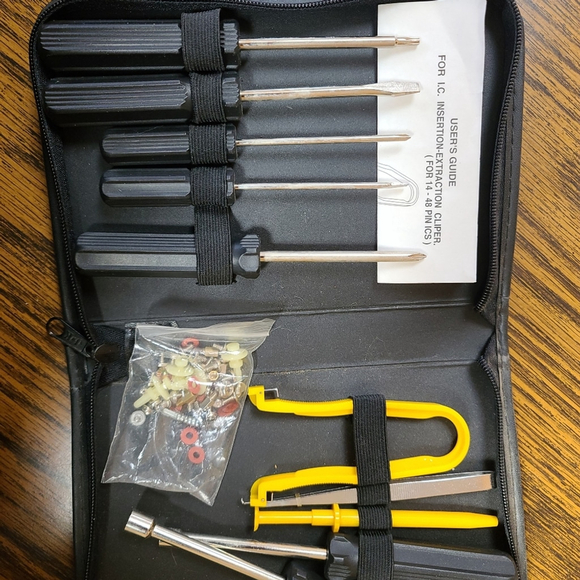 Belkin Computer Tool Kit 10pc with Zipper Case - Picture 2 of 4